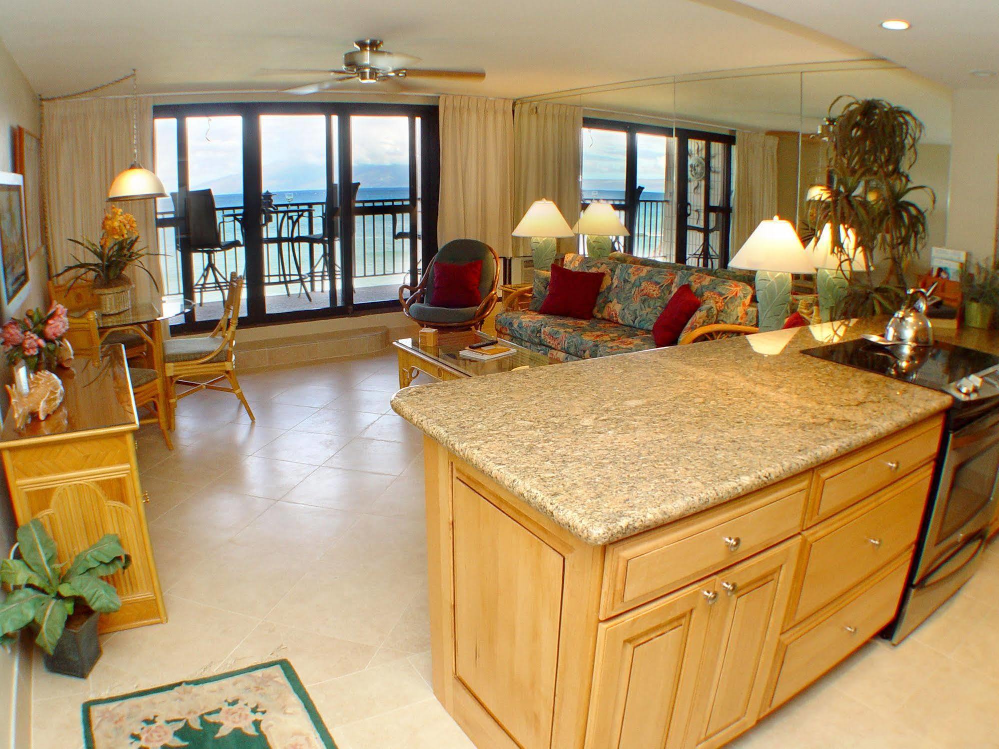 Kaleialoha Condominiumsラハイナ エクステリア 写真